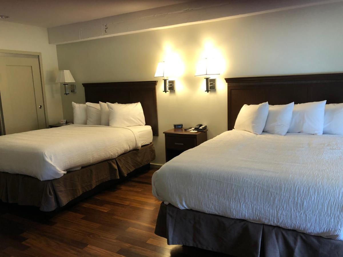 Hotel Grand Eastonian & 3*