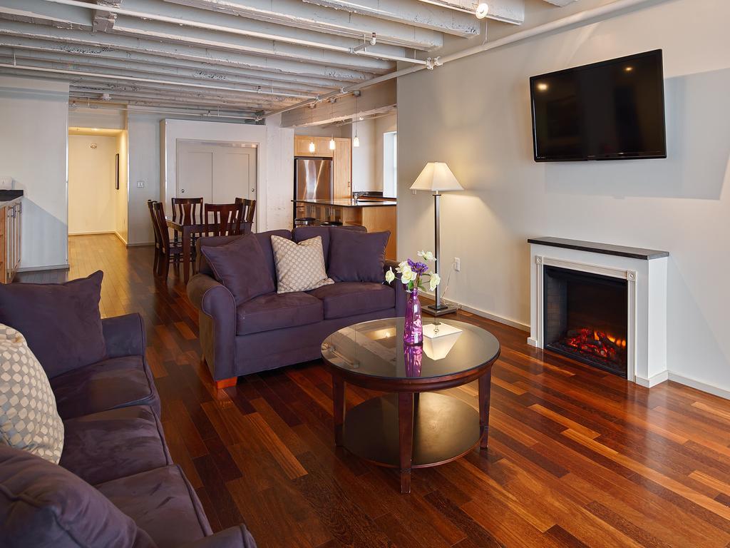 Hotel Grand Eastonian &