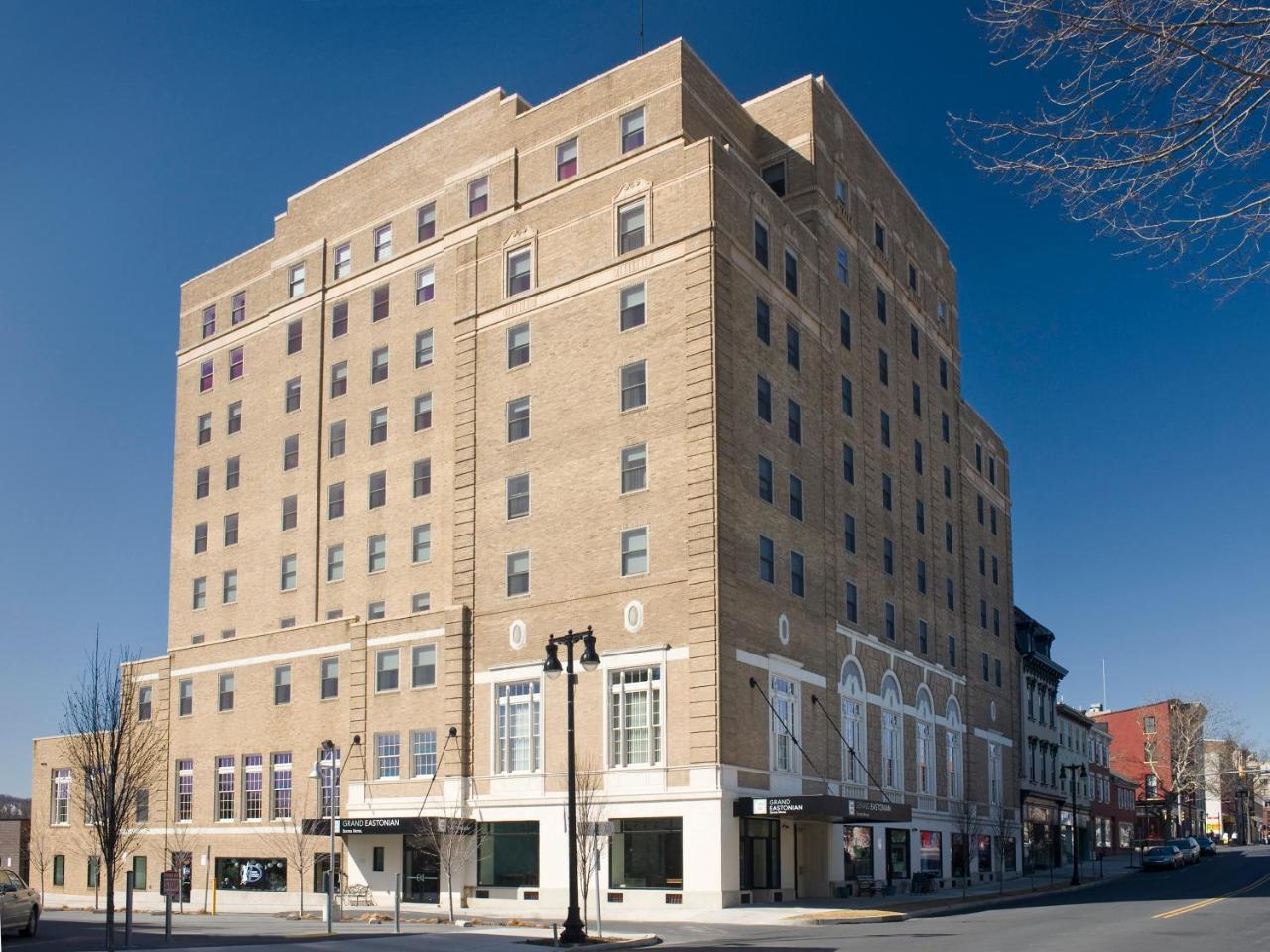 Grand Eastonian & Hotel Easton