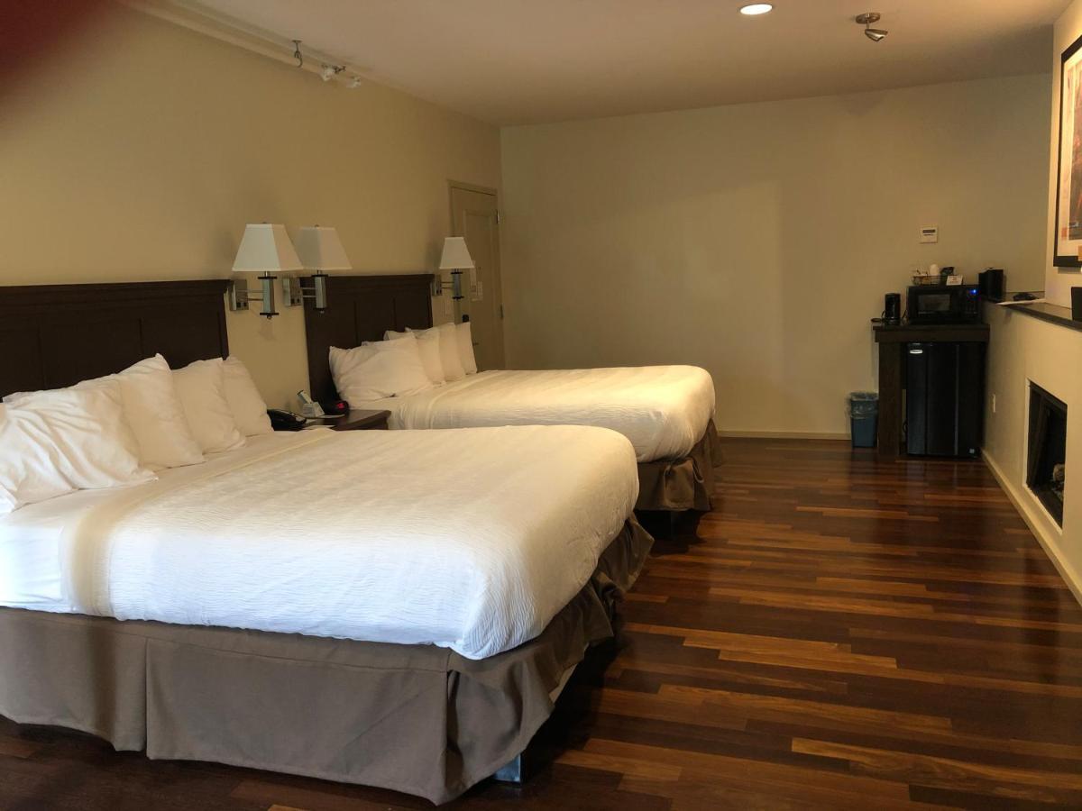 Grand Eastonian & Hotel Easton