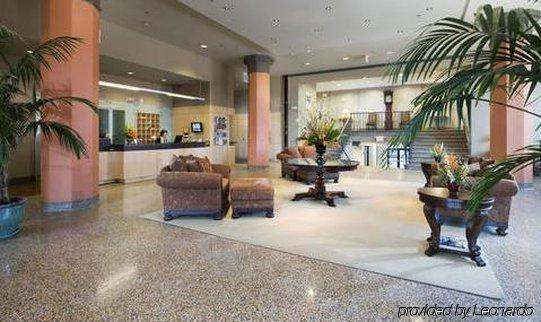 Hotel Grand Eastonian & 3*